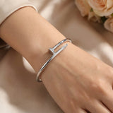 NARUKVICA BROKVA SA CIRKONIMA SREBRNA